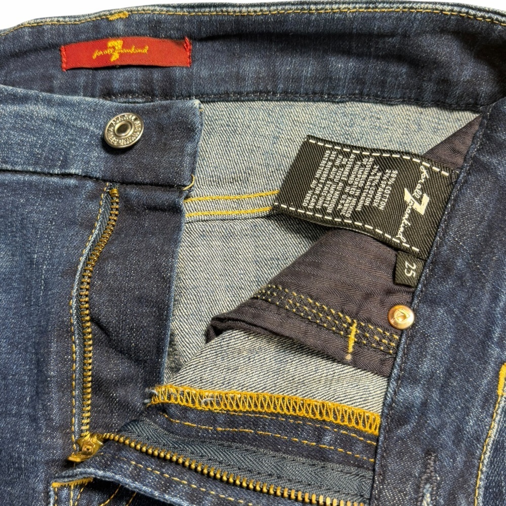 7 FOR ALL MANKIND denim frayed hem santa cruz mini skirt in blue size 25 - Picture 3 of 7